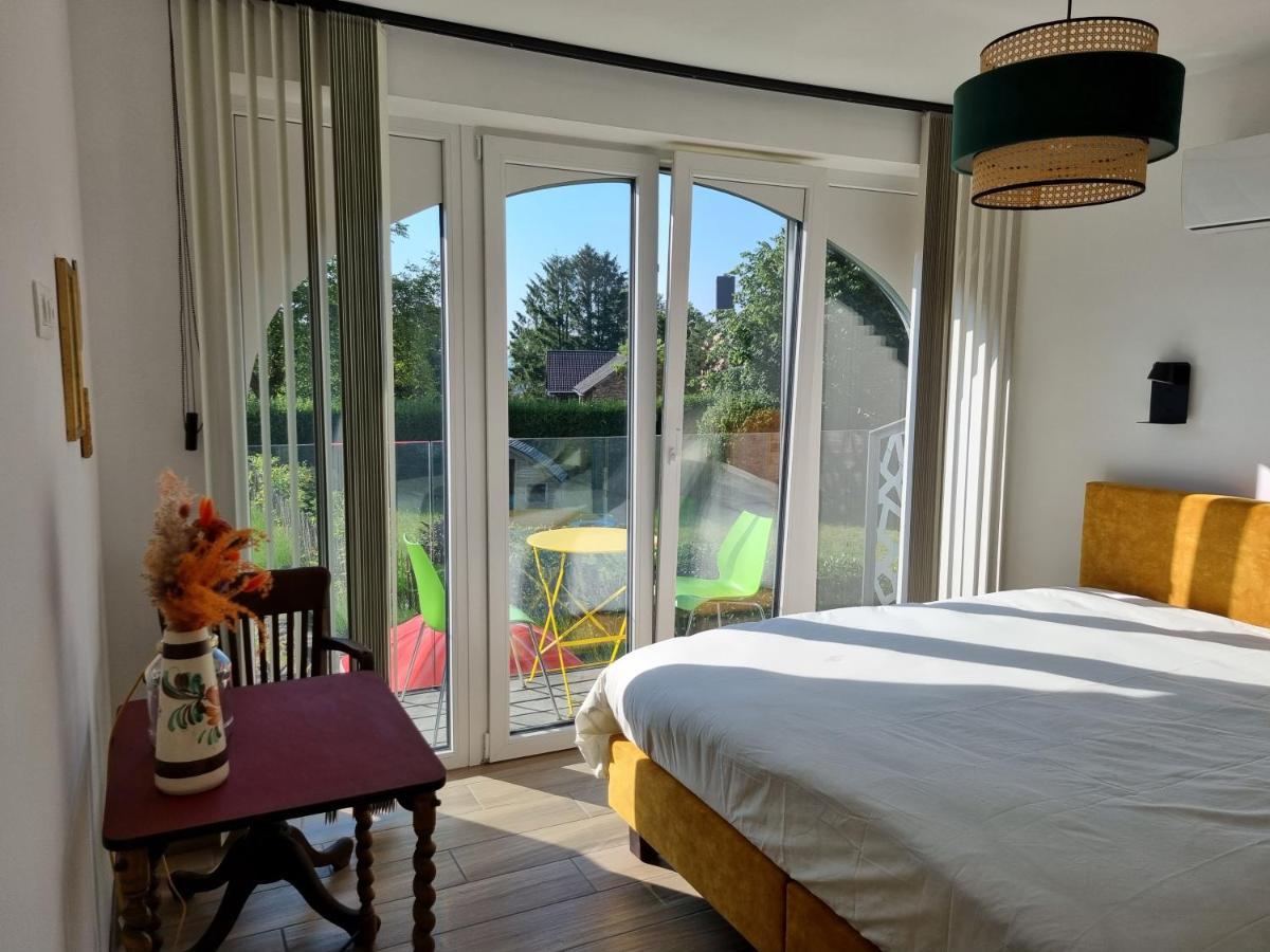 Cerf, Ouvre-Moi B&B Рошфор Экстерьер фото